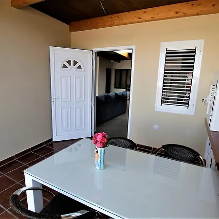 Apartamento Xiomara Tías